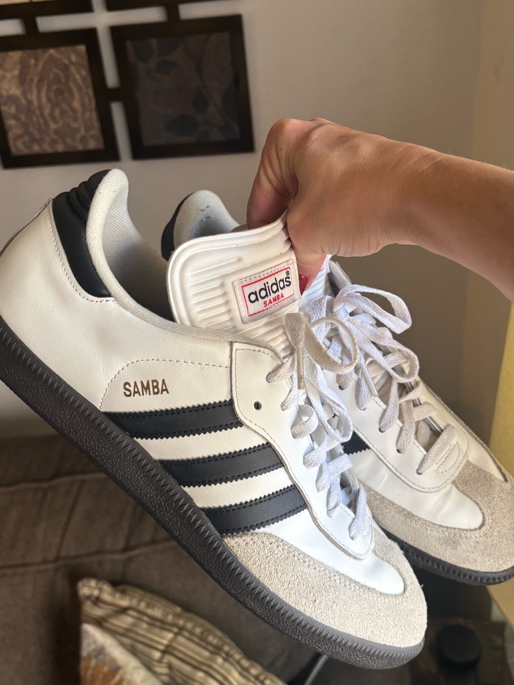 AS NEW!! Adidas Samba Men's White & Black Classic  sneakers 10.5 men - Picture 2 of 12
